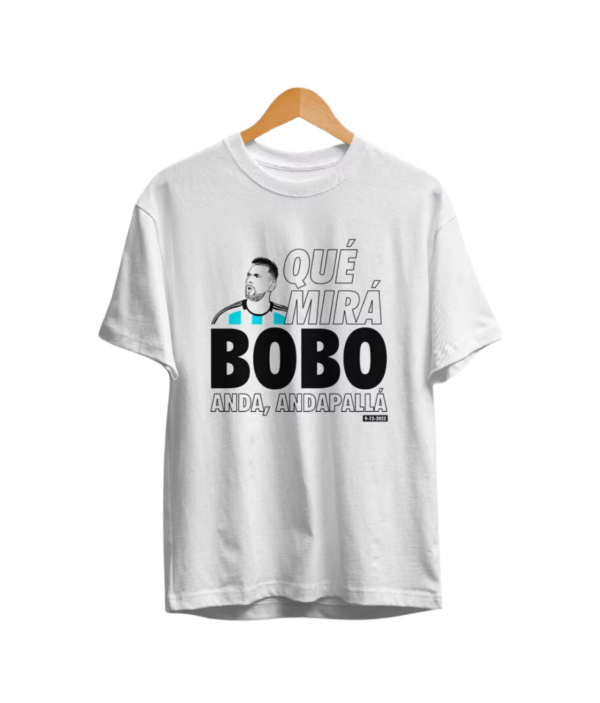 Remera Messi - Qué mirá bobo - Unisex / Niño / Mujer